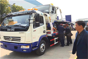 开福区汽车道路救援拖车价格